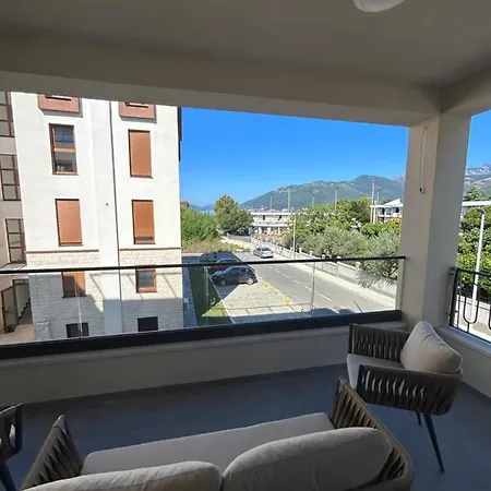 Noa Seaside Apartment Tivat Exterior photo